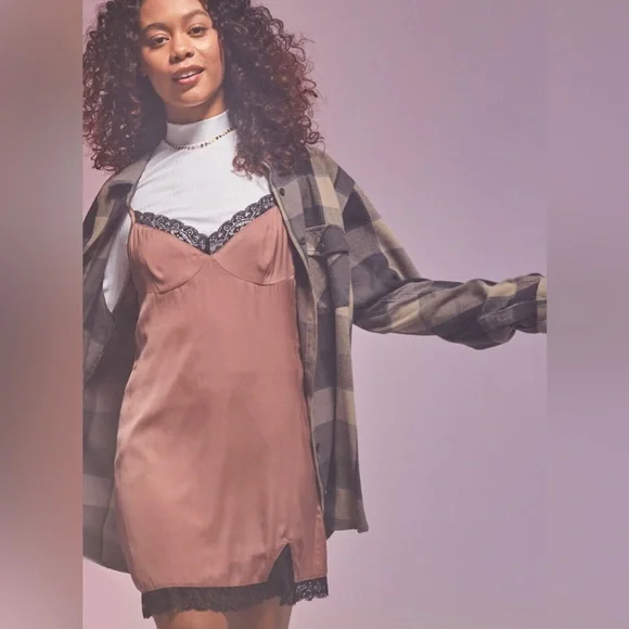 Sky And Sparrow // Lace Slit Slip - Picture 1 of 4